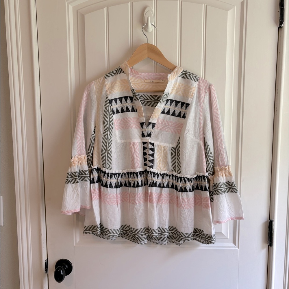 Boho top with 3/4 bell sleeves size small